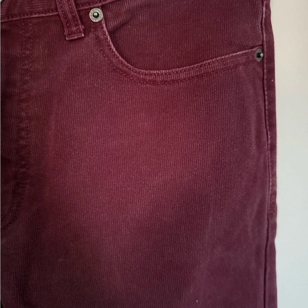 Men’s J. Crew burgundy The Driggs Corduroy Straight Leg Slim Fit Pants Sz 32x32
